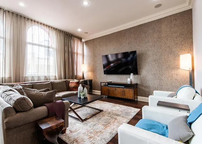 Luxe Louisville Condo~King Br~Near Yum Center
